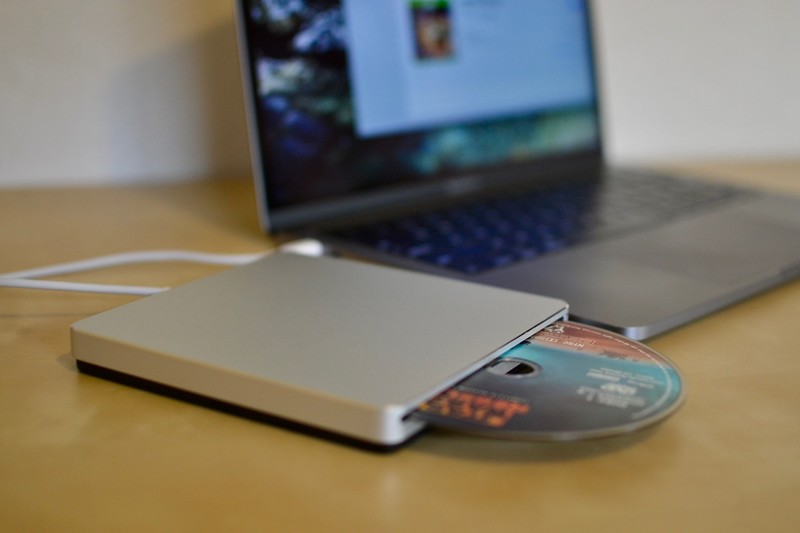 solucionar problemas de la grabadora de dvd mac laptop pro